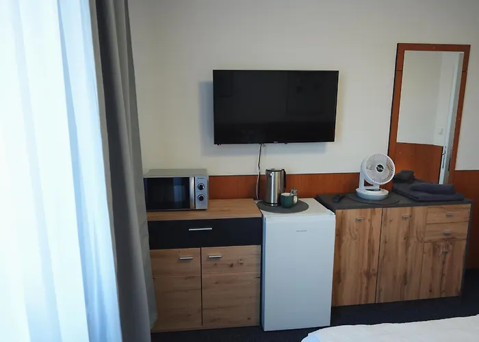 Morava 311 šafaříkova 855 Hotel *